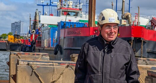 Bei der Heise Werft stehen "maßgeschneiderte Lösungen für komplexe technische Anforderungen" im Mittelpunkt, so Jan Stoll, Betriebsleiter.