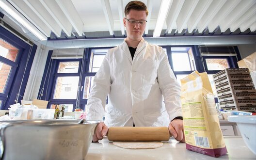 Ralf Büttner arbeitet als studentische Hilfskraft bei „ProBallast“ | © WFB/Jens Lehmkühler  