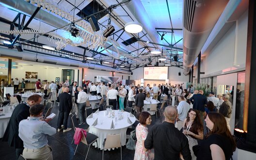 Der 8. Bremerhavener Wirtschaftsdialog bot viel Raum zum Netzwerken. | © Relloffice/BIS