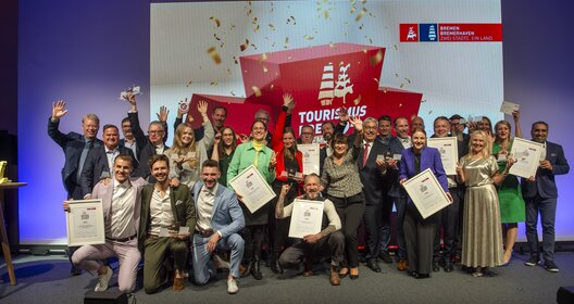 20231110_GewinnerInnen und LaudatorInnen Tourismuspreis 2023 (c) Michael Ihle